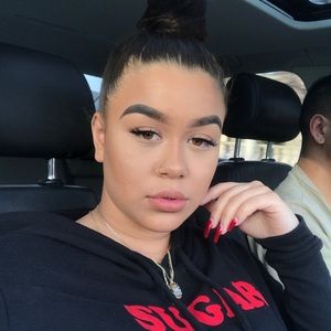 Meet your Posher, Isabella